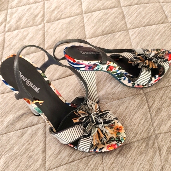 Desigual Denim Women's Sandals - Blue / White Stripes NWOT - Picture 1 of 5